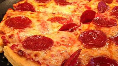 Gunman robs delivery driver, steals pizza