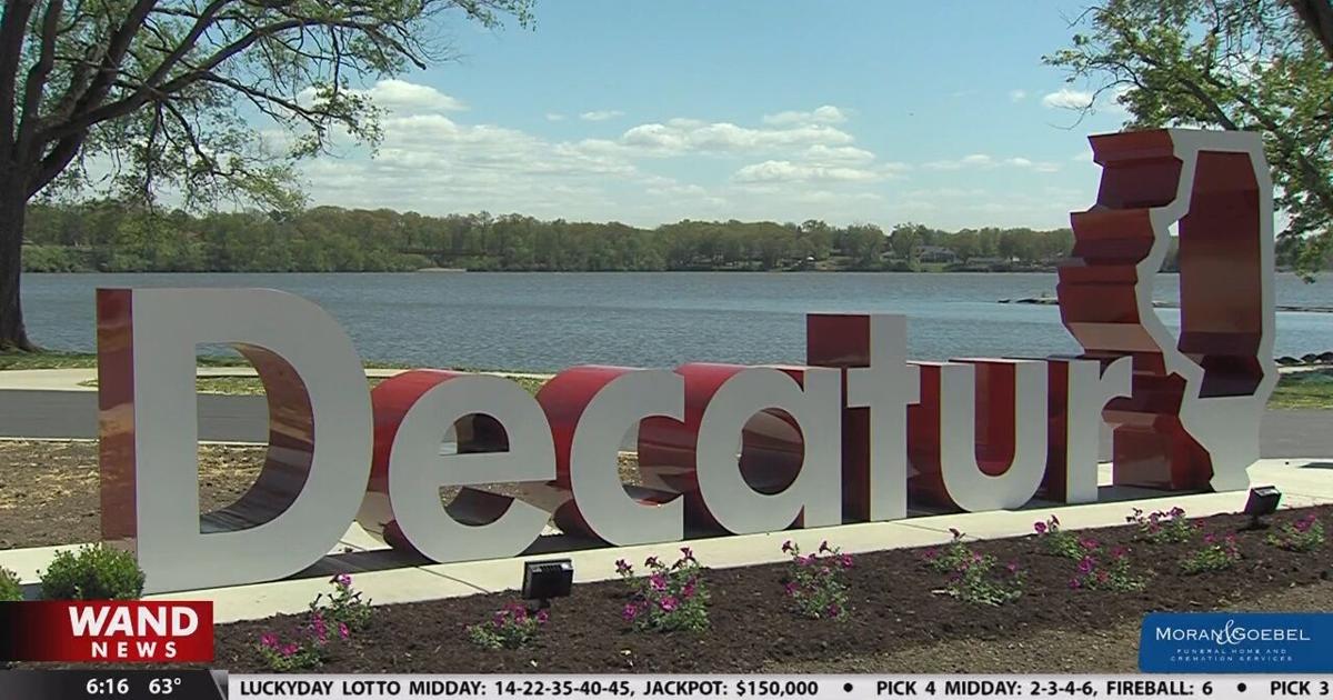 Decatur Park District unveils new public art piece in Nelson Park ...
