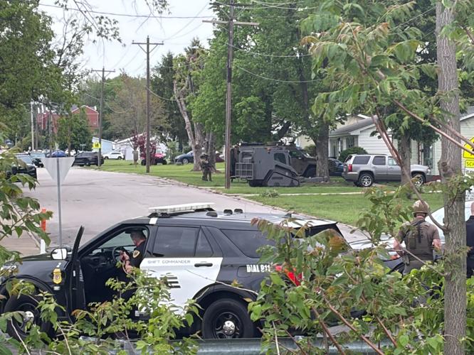 Standoff in the 700 block of Park in Jacksonville