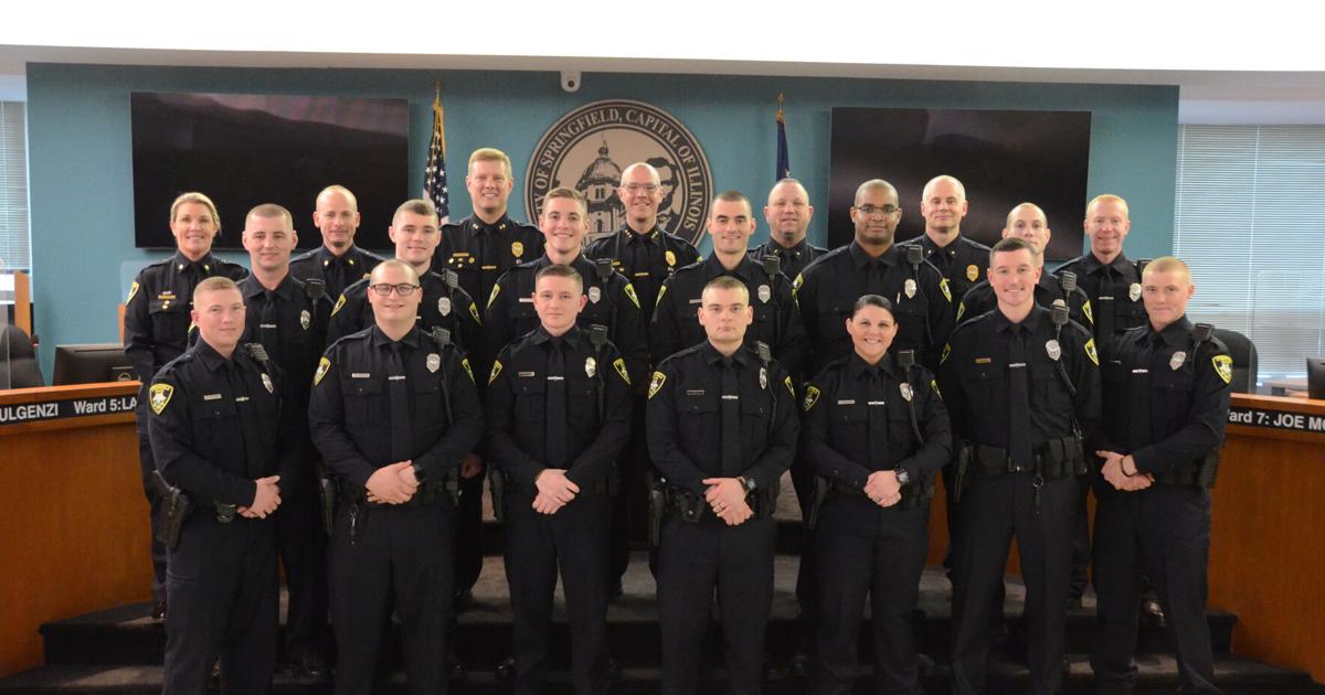 Springfield Police Department swears in 14 new officers | News | wandtv.com
