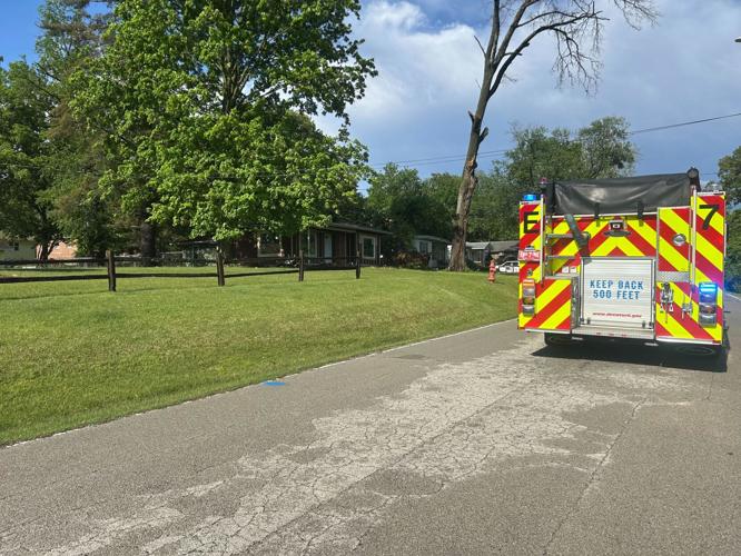 3900 block of Bayview Dr. tree down on house
