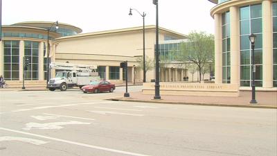 Glenn Beck donates money to Lincoln library foundation