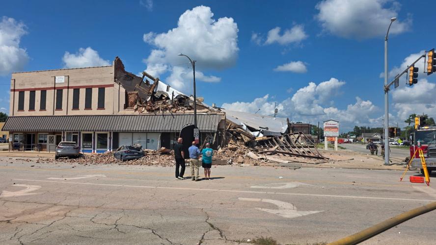 Mattoon building collapse - Nathan Rebelsky photo 2