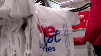 Local Save-A-Lot warns customers about scammers
