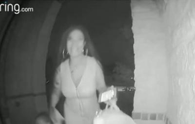 Woman leaves child alone at doorstep
