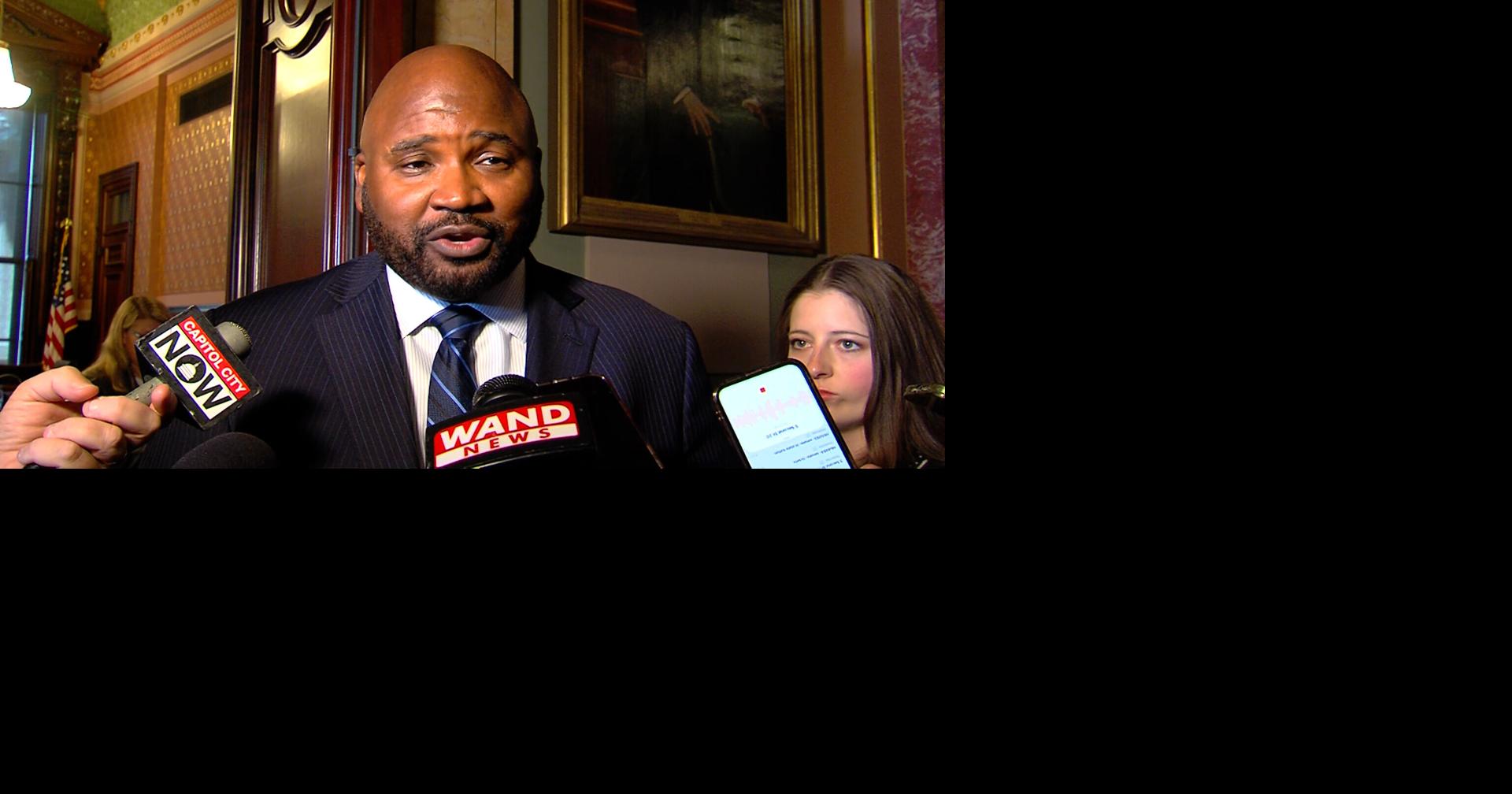 IL Democratic lawmakers pass $55.9 billion budget, send plan to Pritzker