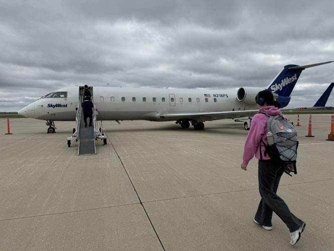 SkyWest / United Express jet at Decatur, Ill airport