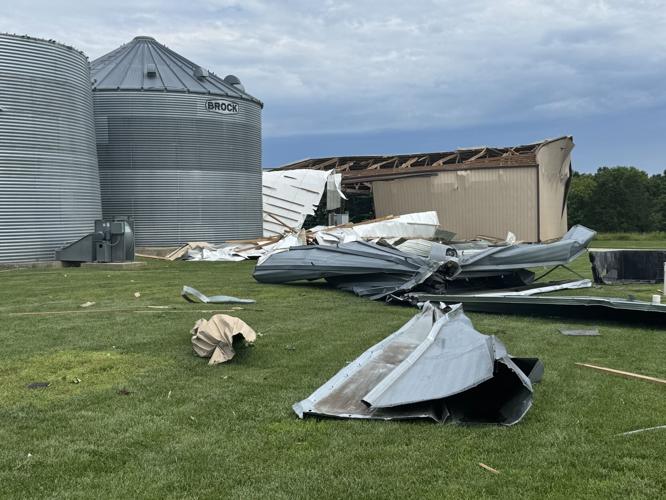 Buildings destroyed at Beecher City farm