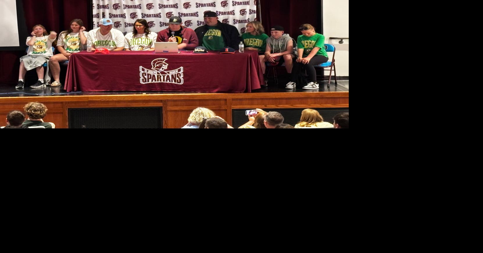 Read moreSJO's Cam Wagner, 4-star recruit, announces commitment to Oregon for football