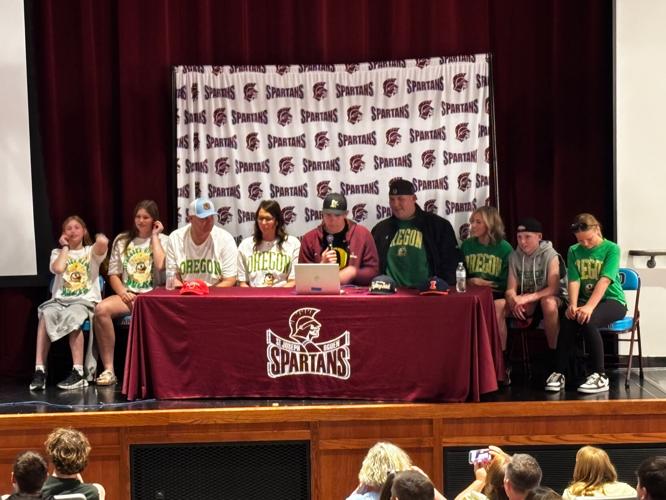 SJO's Cam Wagner, 4-star recruit, announces commitment to Oregon for football