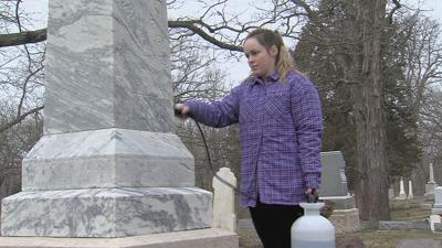 Shelbyville students clean historic cemetery