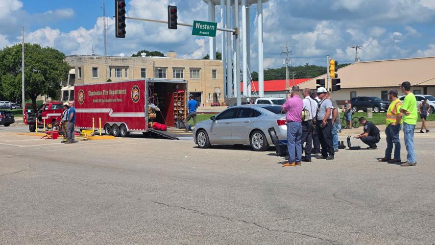 Mattoon building collapse - Nathan Rebelsky photo 3