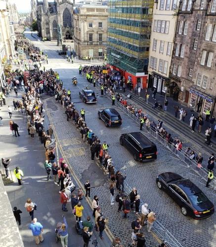Procession heads to St. Giles Cathedral