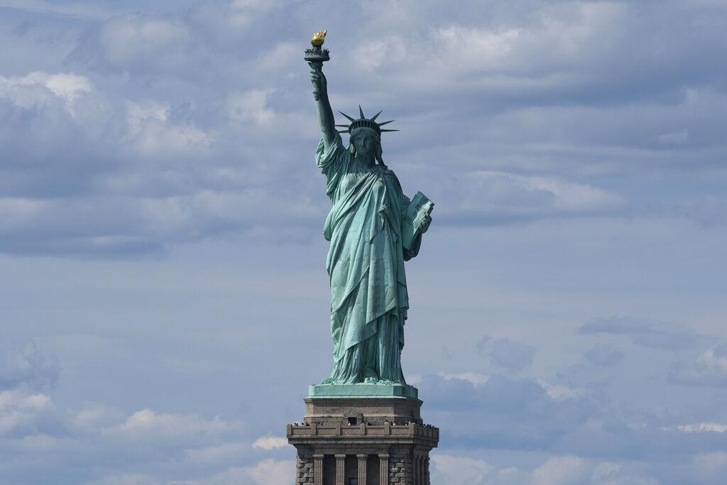 statue of liberty ferry