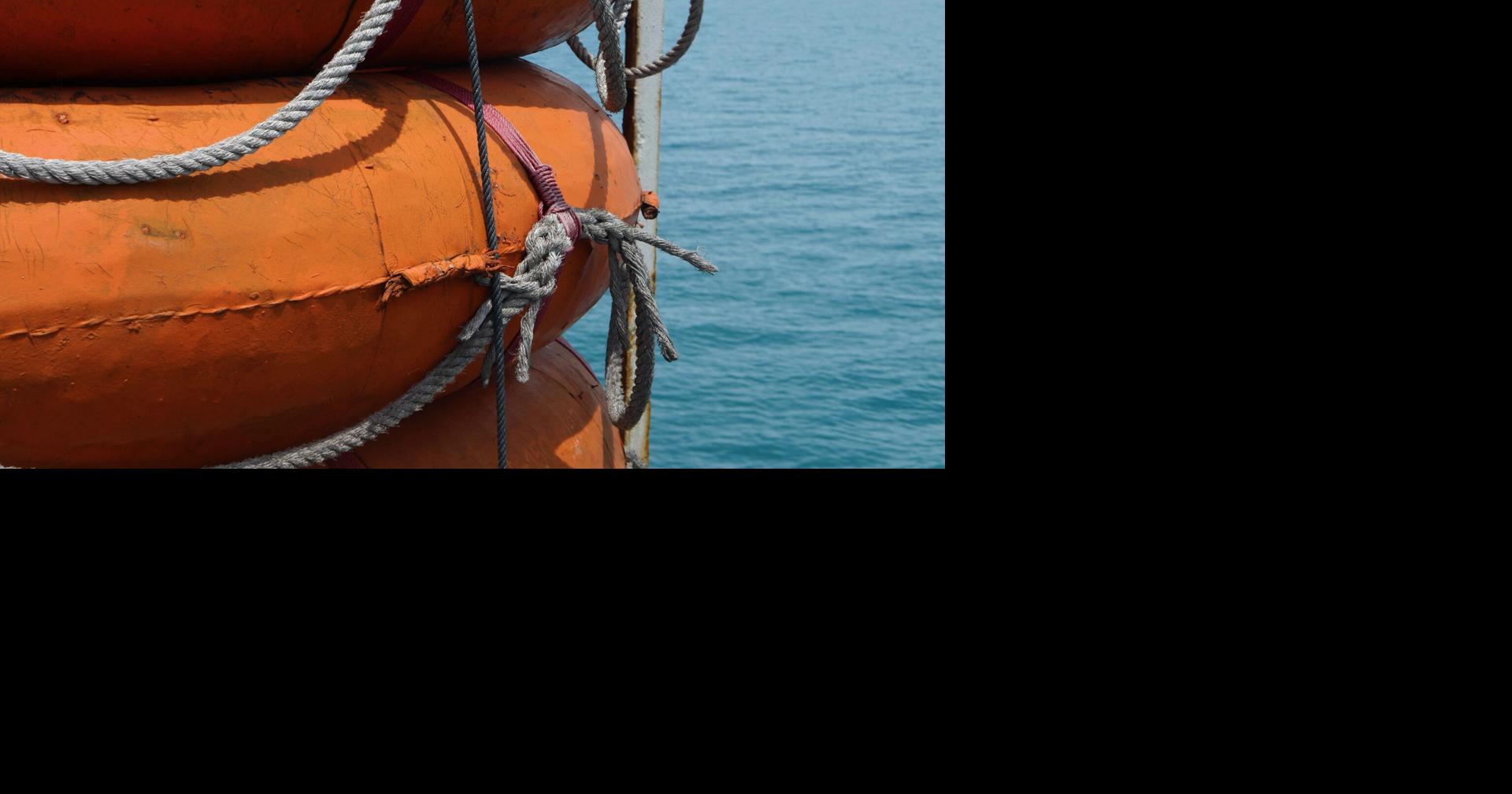 Survivors of plane crash off Florida were on a life raft for hours with ...