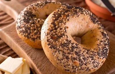Bagel causes pregnant mother to test positive for opiates