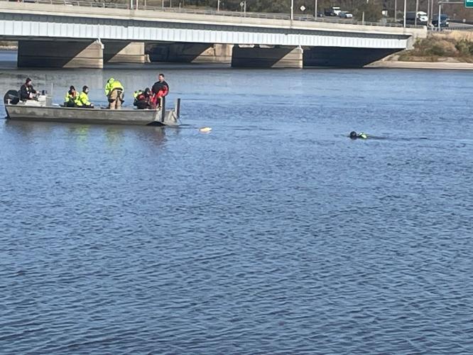 SUV into Lake Decatur
