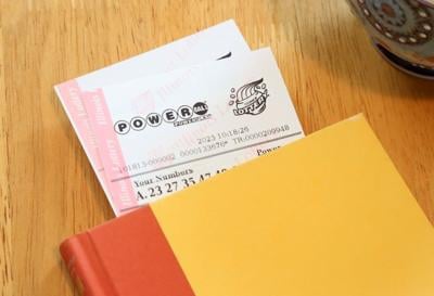 Illinois Powerball ticket unclaimed