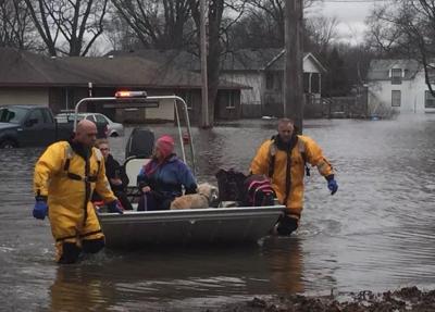 Flood waters falling, people sheltered in Iroquois County