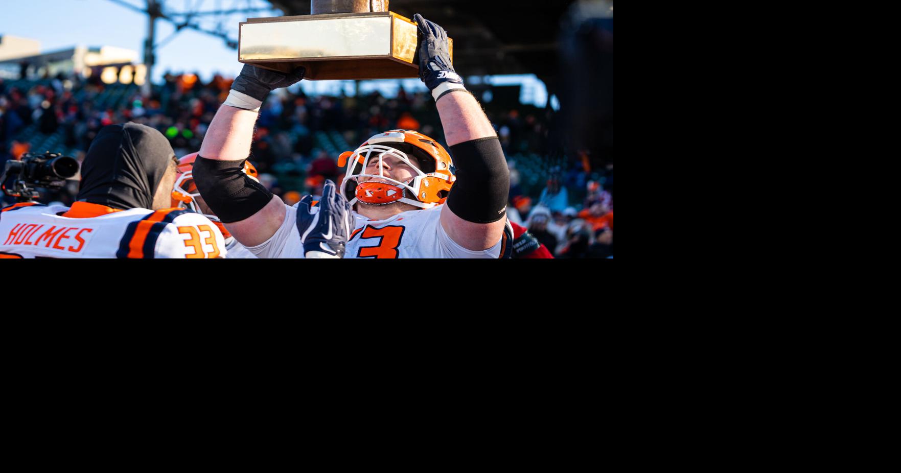 How to Watch | Illinois shooting for 9th win against Tennessee in Music City Bowl