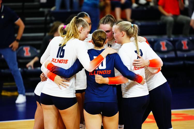 Illinois volleyball opens home season with win over Illinois State