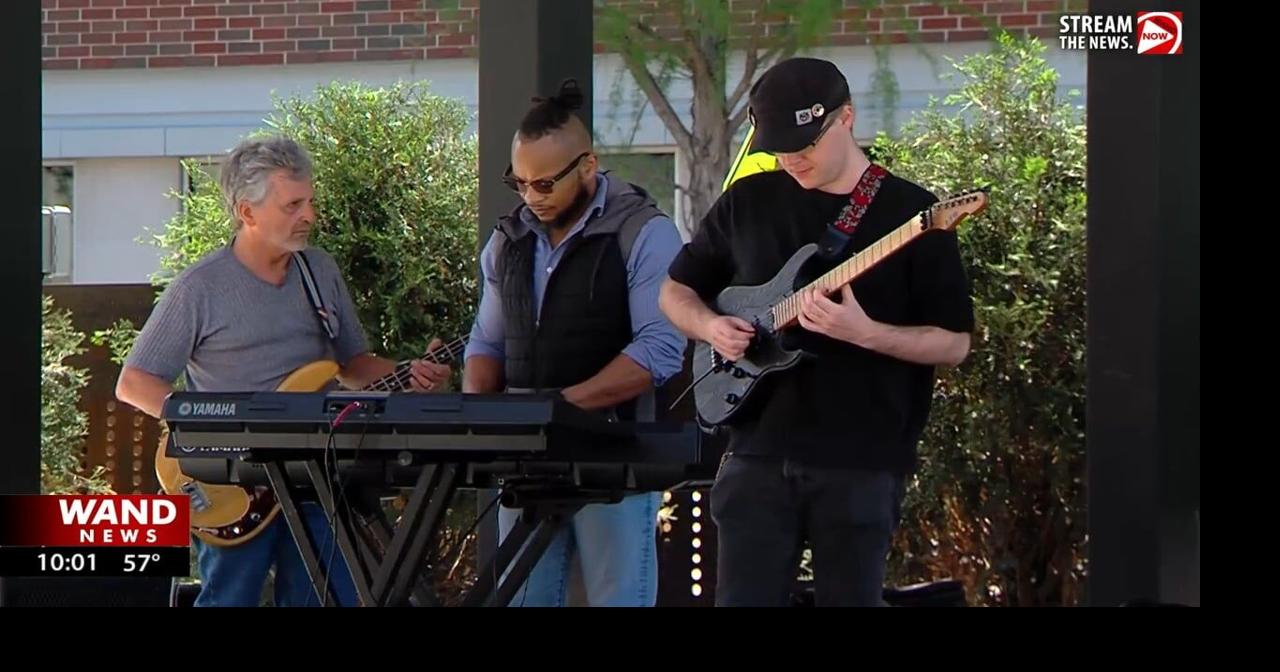 Read more"Sound Bites" showcases live music, local food in downtown Champaign