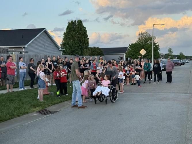 Chatham First Responders and community welcome home crash victim from the hospital
