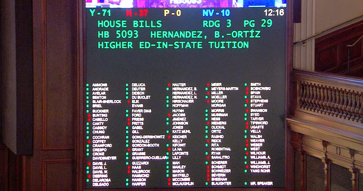 Pritzker signs bill allowing undocumented immigrants to pay in-state tuition