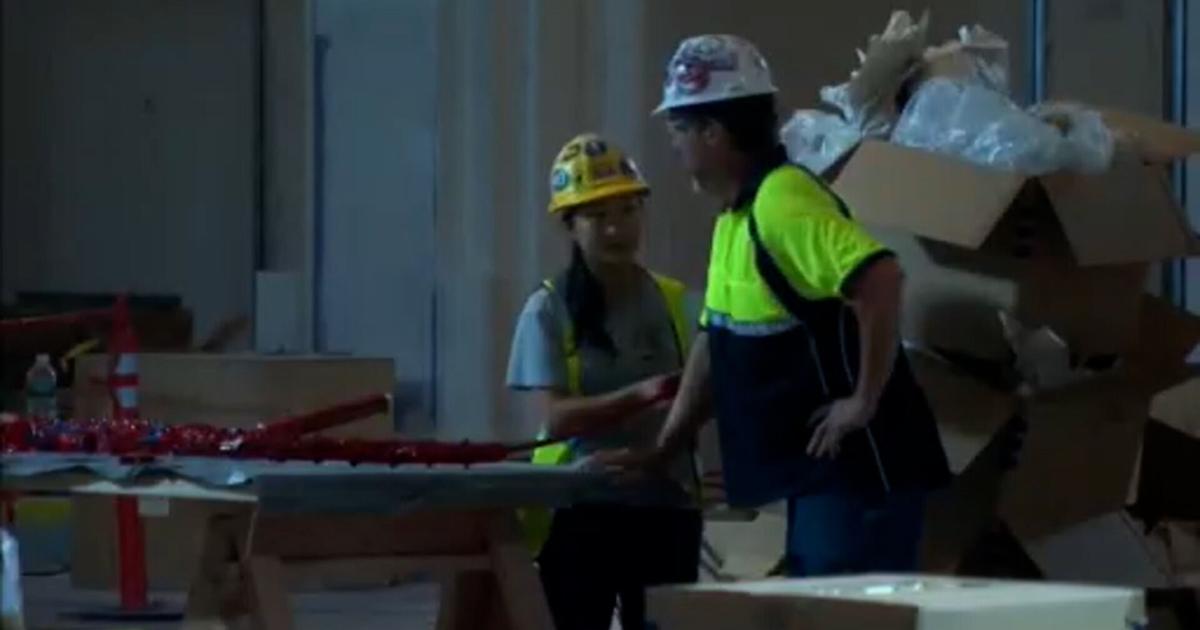 Pritzker signs bill improving sanitation, access to menstrual products on construction sites