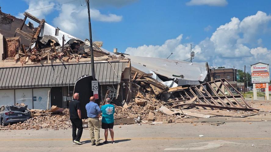 Mattoon building collapse - Nathan Rebelsky photo 1