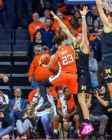 No. 10 Illinois falls to No. 3 Michigan, 84-70