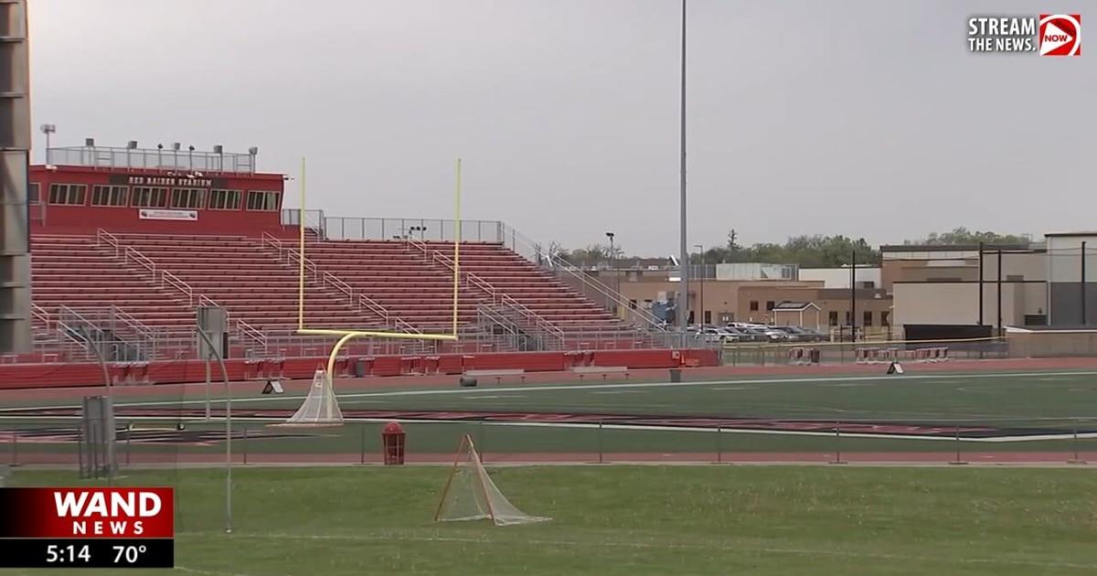 Illinois off-duty firefighters save teen at track meet | Videos ...