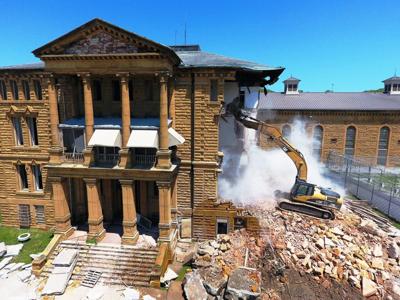 Menard Correctional Center building demolished