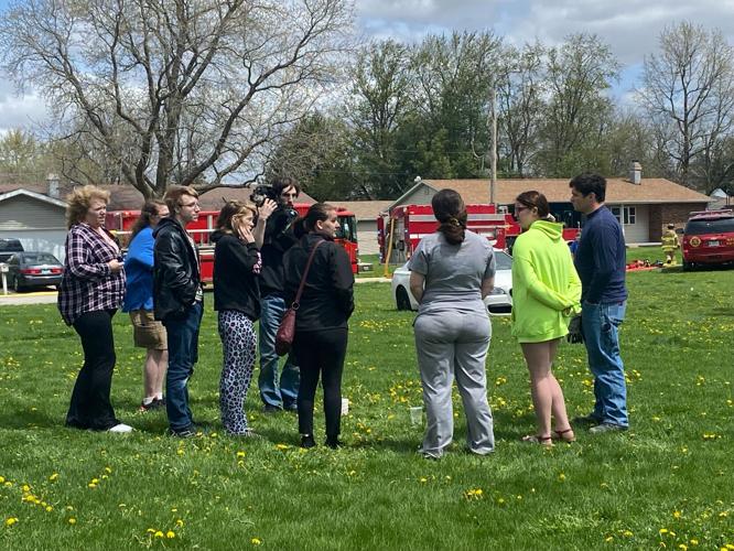 People jump from windows to escape Warrensburg apartment fire Top