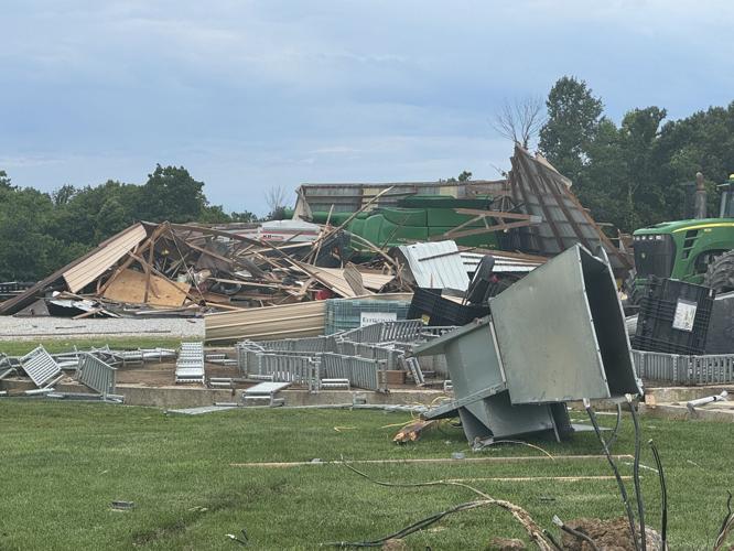 Farm destroyed in Beecher City