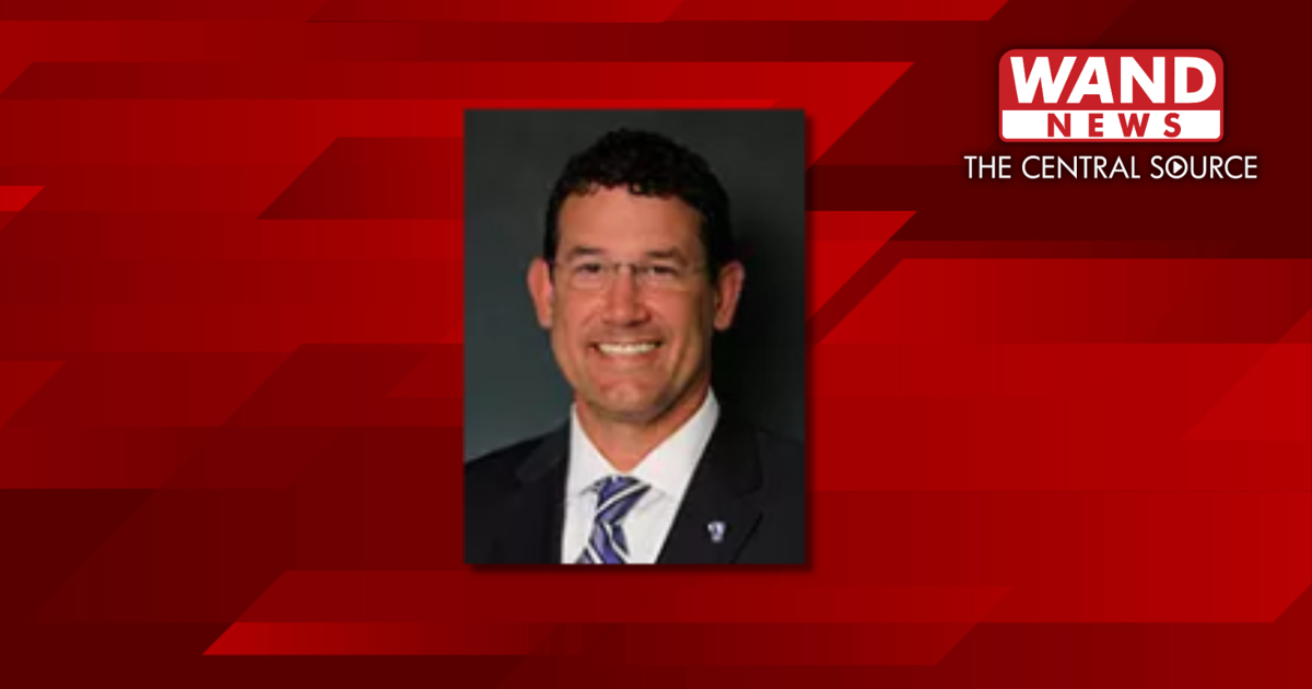 Read moreEIU Athletic Director Tom Michael returning to University of Illinois