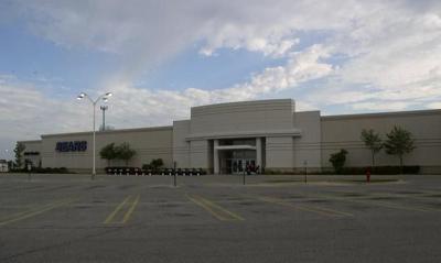 Sears in Forsyth to Close