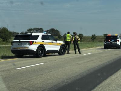 Crash partially blocks I-72 eastbound near Mahomet