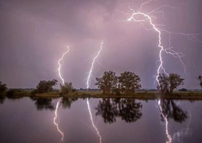 2 women taking selfies struck by lightning in Germany