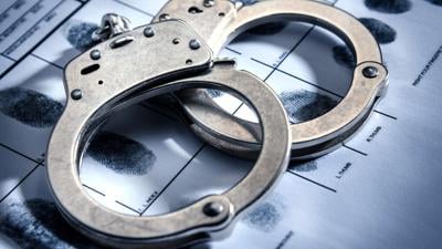 handcuffs (GG)