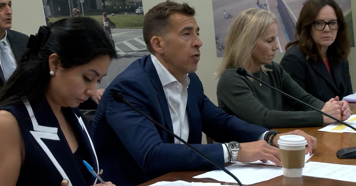 Pritzker signs Giannoulias e-bike regulations into law