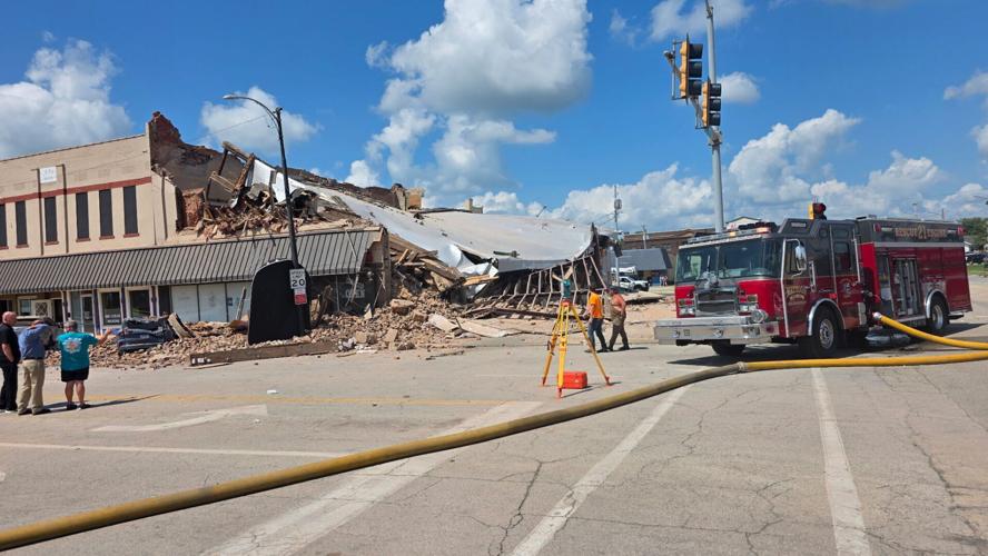 Mattoon building collapse - Nathan Rebelsky photo 4