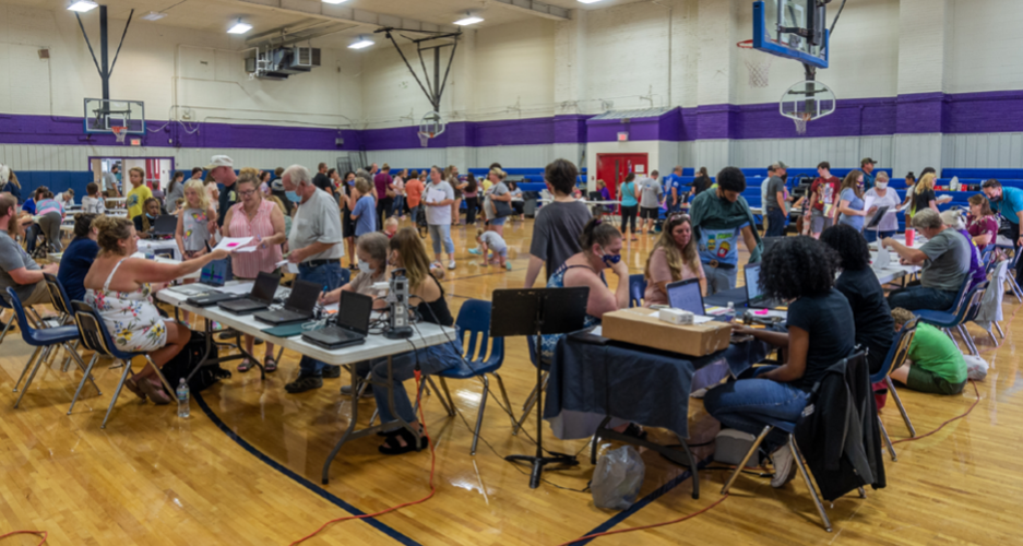 Georgetown-Ridge Farm laptop distribution