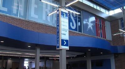 MacArthur students begin classes in new building
