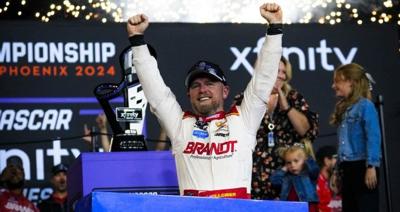 Justin Allgaier triumphs at Phoenix to capture first career Xfinity Series title
