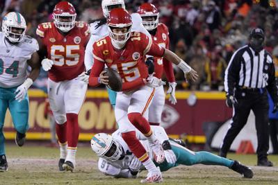 Dolphins Chiefs Football
