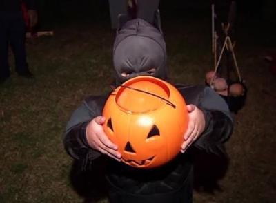 How to better prepare children with anxiety and sensory processing issues for Halloween