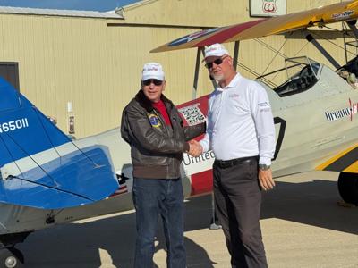 Veteran thanks Dream Flights pilot