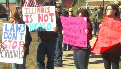 Pro-gun rally draws crowd in Bloomington