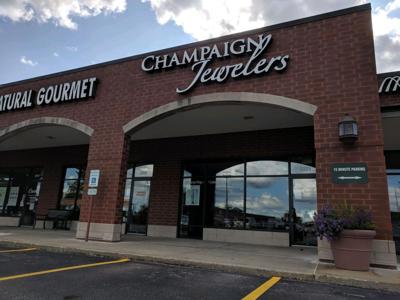 Manhunt begins for jewelry store theft suspect